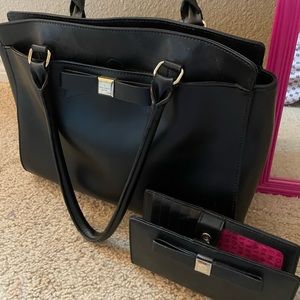 Good condition Kate Spade matching purse and wallet set